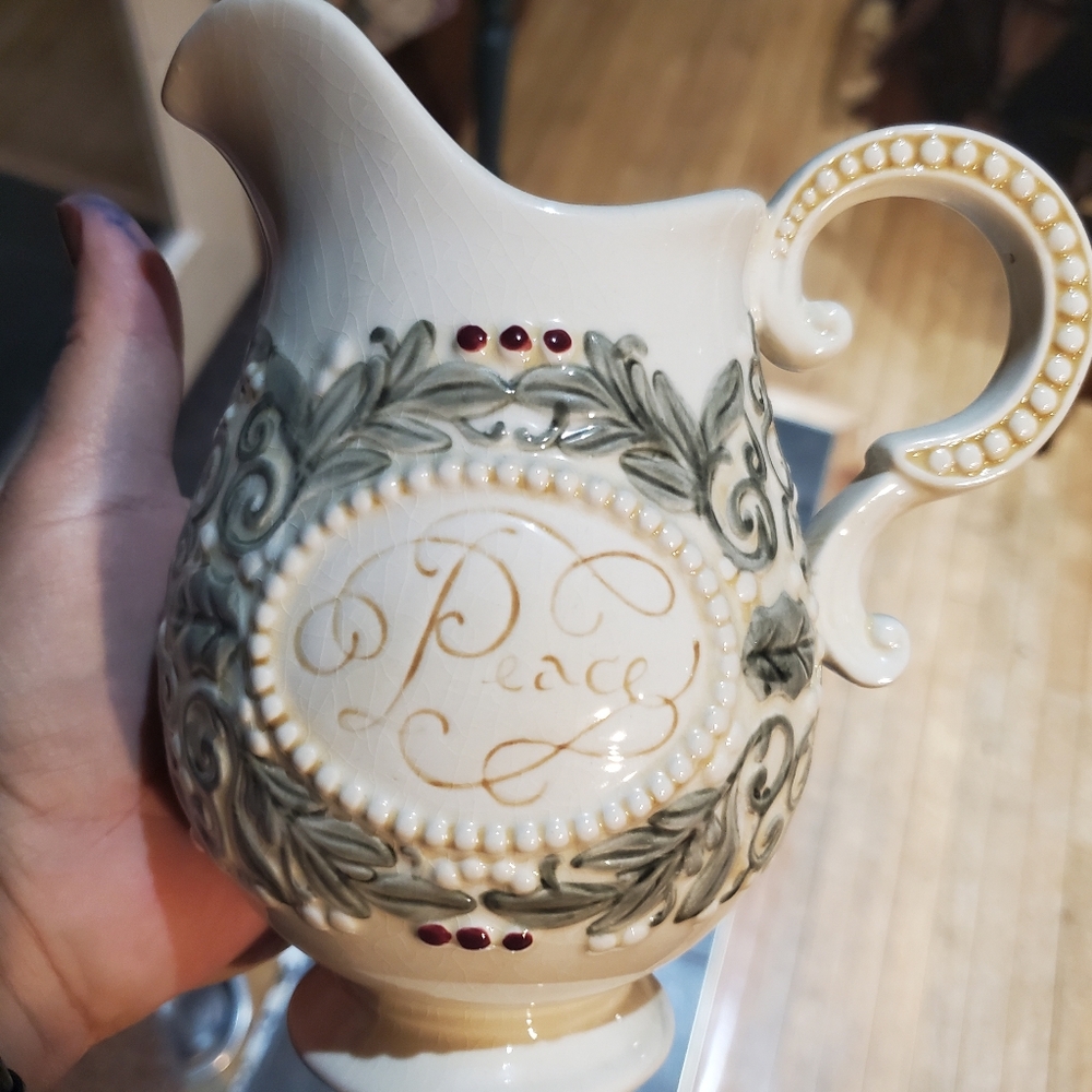 Grassland Roads type mini pitcher